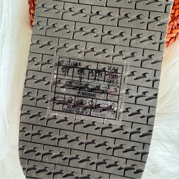 BILLABONG KAI SANDALS ORANGE SIZE 7 NWOT - Picture 6 of 6